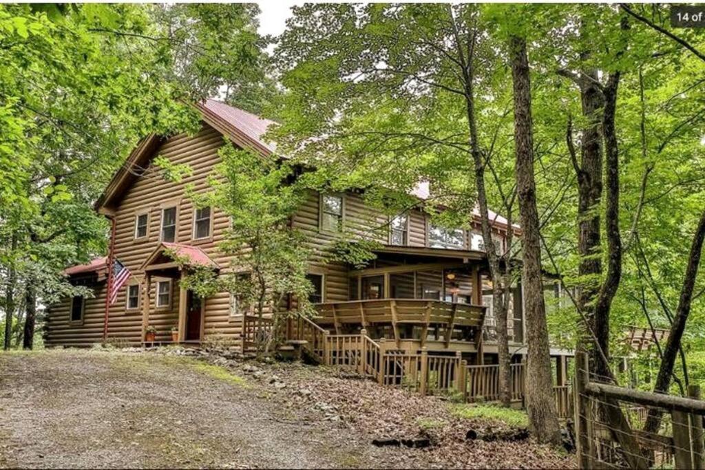 Blue Ridge Bliss- Spacious Cabin, Pets, Hot Tub! エクステリア 写真