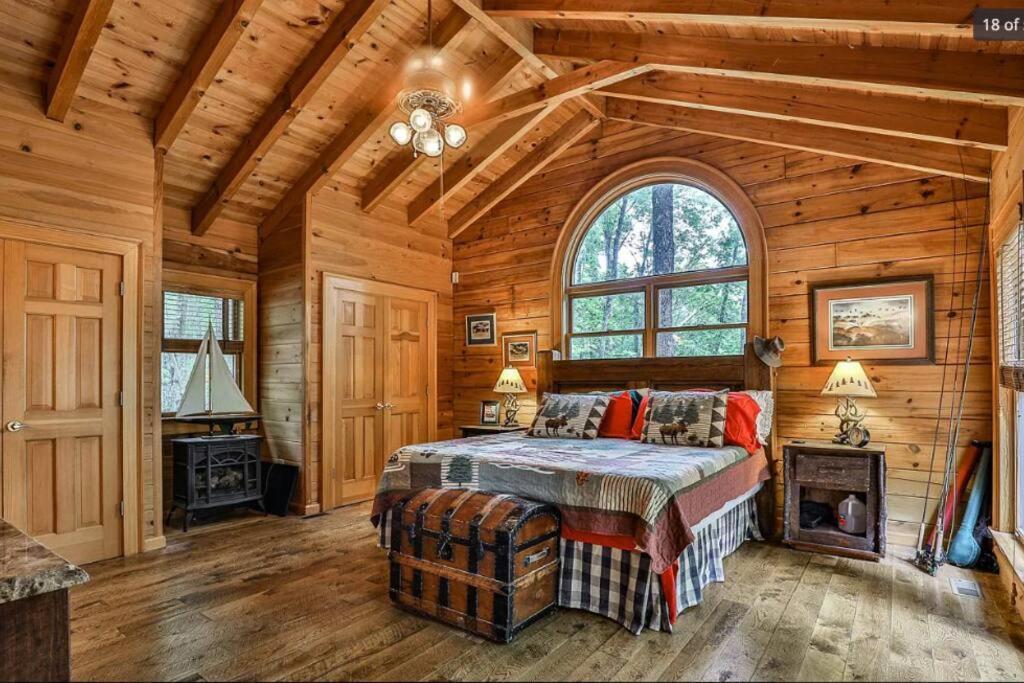 Blue Ridge Bliss- Spacious Cabin, Pets, Hot Tub! エクステリア 写真