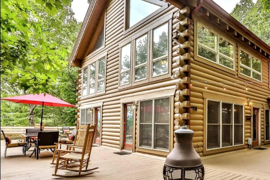 Blue Ridge Bliss- Spacious Cabin, Pets, Hot Tub! エクステリア 写真